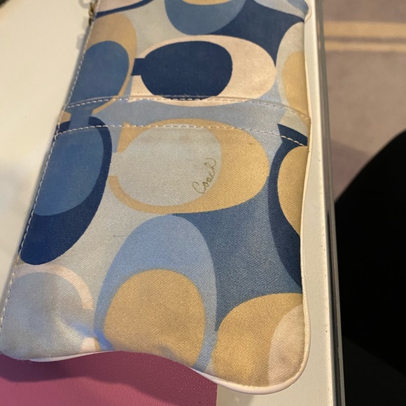 Blue and white Coach wristlet - Picture 2 of 5